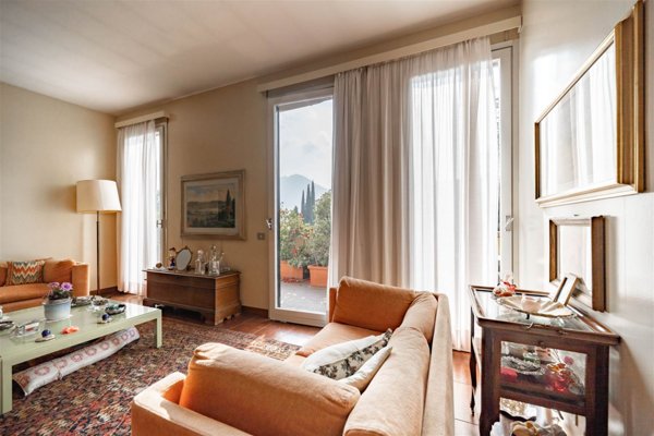 appartamento in vendita a Lecco in zona Castello