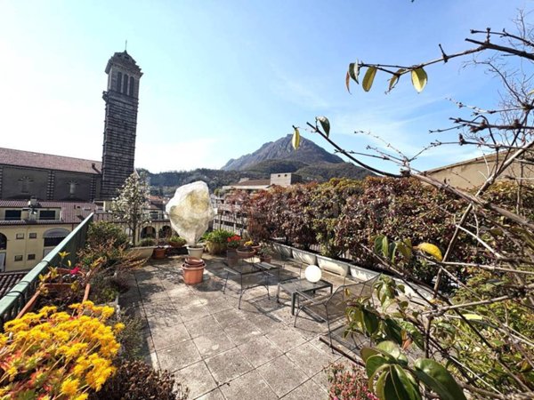 appartamento in vendita a Lecco in zona Lecco Centro