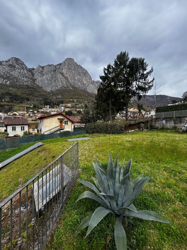 appartamento in vendita a Lecco in zona San Giovanni