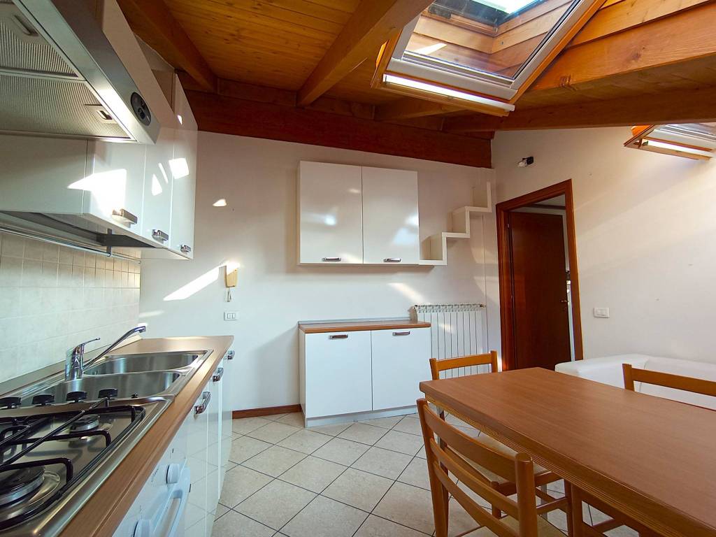 appartamento in vendita a Lecco in zona San Giovanni