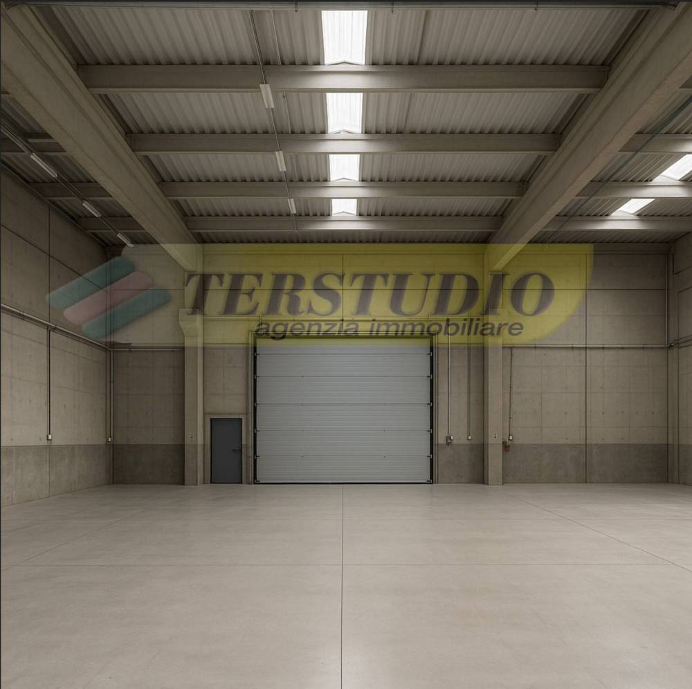 capannone in vendita a Lecco in zona Germanedo