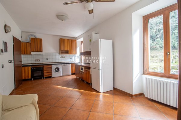 appartamento in vendita a Lecco in zona Rancio