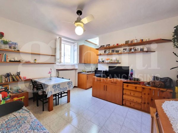 appartamento in vendita a Lecco in zona Pescarenico