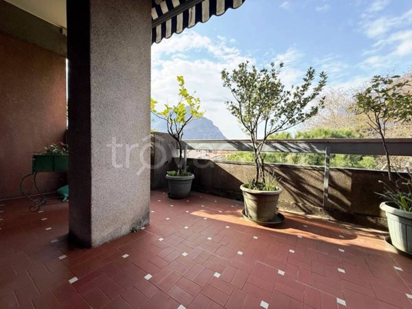 appartamento in vendita a Lecco in zona Lecco Centro