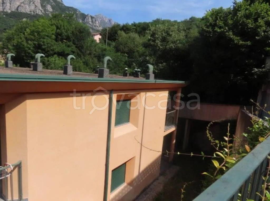 appartamento in vendita a Lecco in zona Bonacina