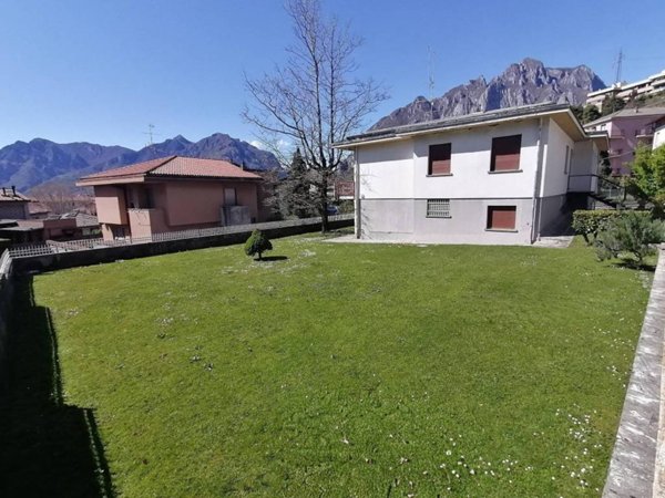 casa indipendente in vendita a Lecco in zona Germanedo