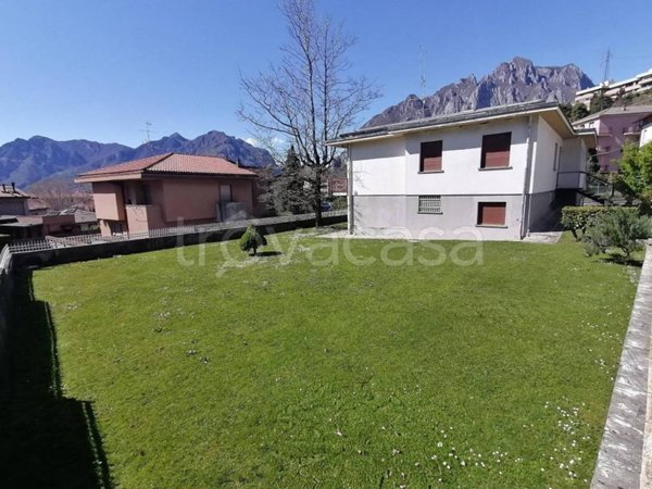 casa indipendente in vendita a Lecco in zona Germanedo