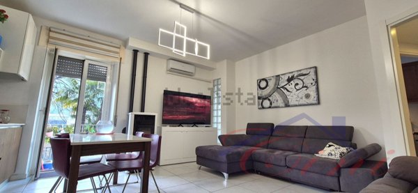 appartamento in vendita a Lecco in zona Pescarenico