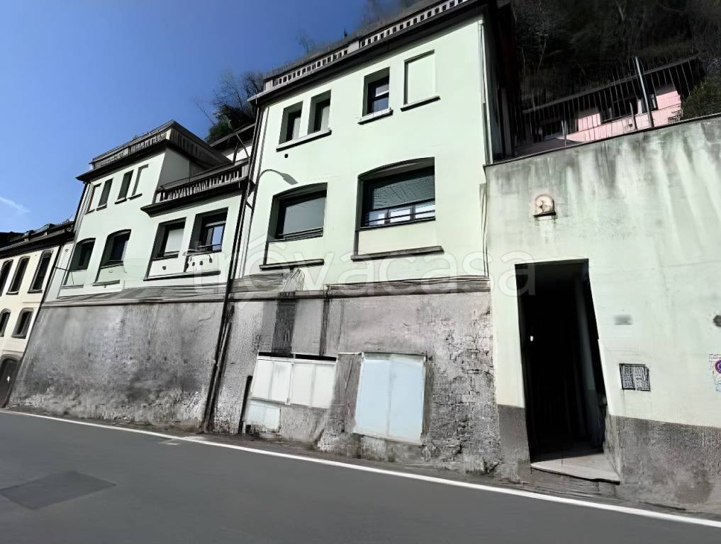 terreno edificabile in vendita a Lecco in zona Laorca