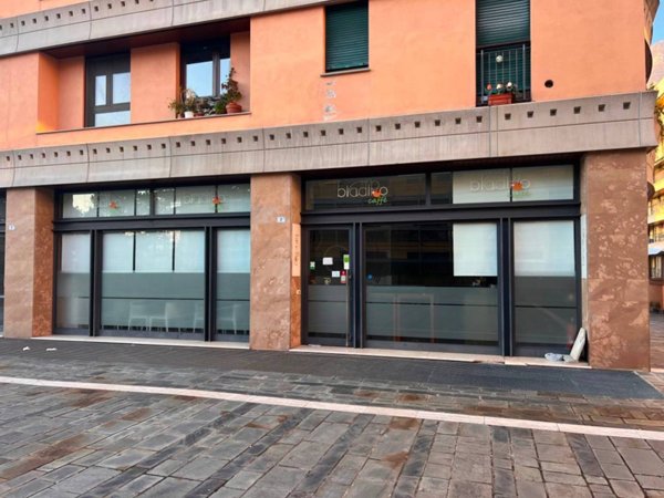 negozio in vendita a Lecco in zona Santo Stefano