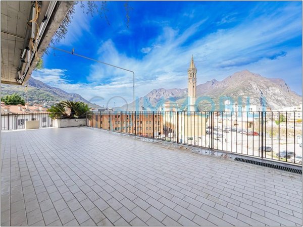 appartamento in vendita a Lecco in zona Lecco Centro