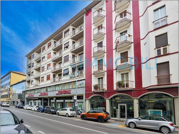 appartamento in vendita a Lecco in zona Pescarenico