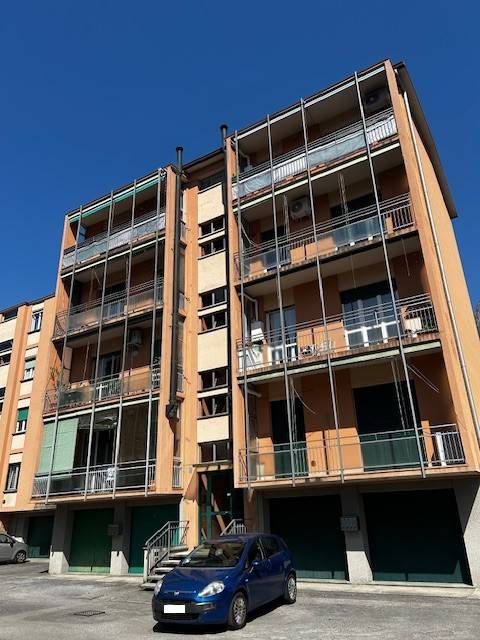 appartamento in vendita a Lecco in zona Belledo