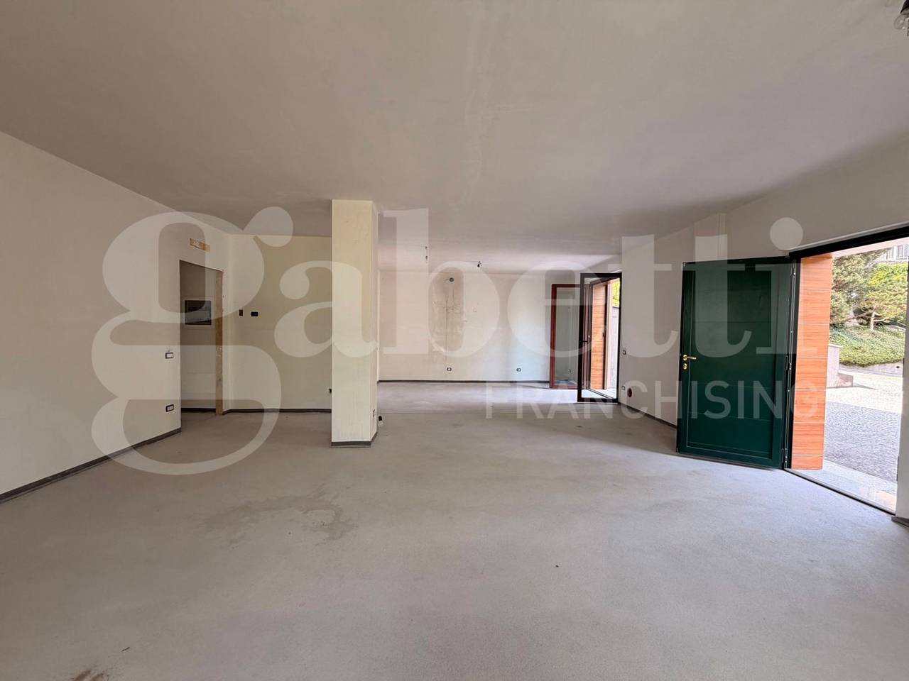 appartamento in vendita a Lecco in zona Castello