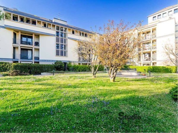 appartamento in vendita a Lecco in zona Castello