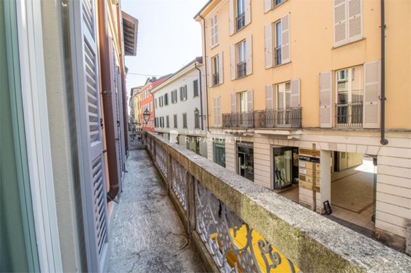 appartamento in vendita a Lecco in zona Lecco Centro