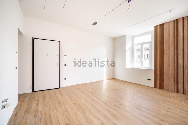 appartamento in vendita a Lecco in zona Lecco Centro