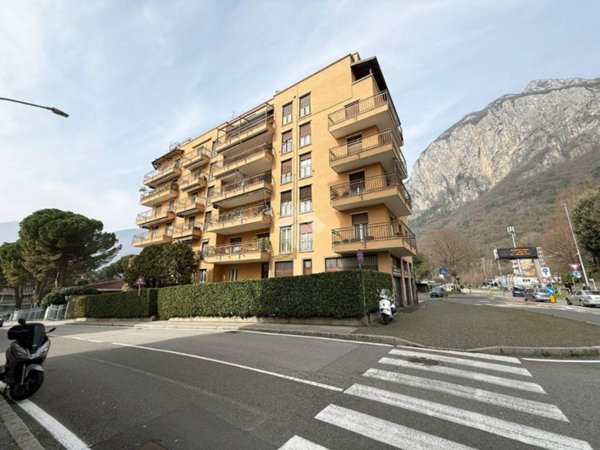 appartamento in vendita a Lecco in zona Viale Turati