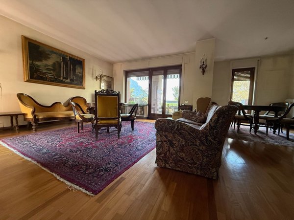 appartamento in vendita a Lecco in zona Lecco Centro