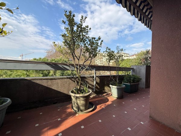 appartamento in vendita a Lecco in zona Lecco Centro