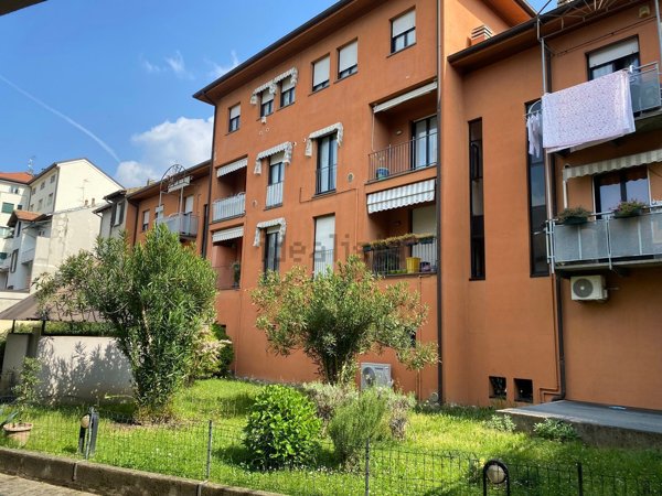 appartamento in vendita a Lecco in zona Corso Martiri