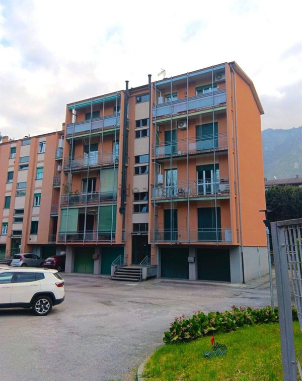 appartamento in vendita a Lecco in zona Belledo