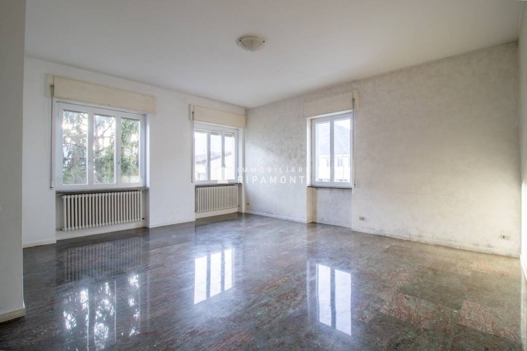 appartamento in vendita a Lecco in zona Caleotto