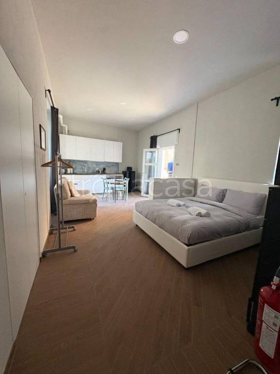 appartamento in vendita a Lecco in zona Pescarenico