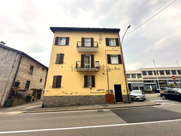 appartamento in vendita a Lecco in zona Belledo