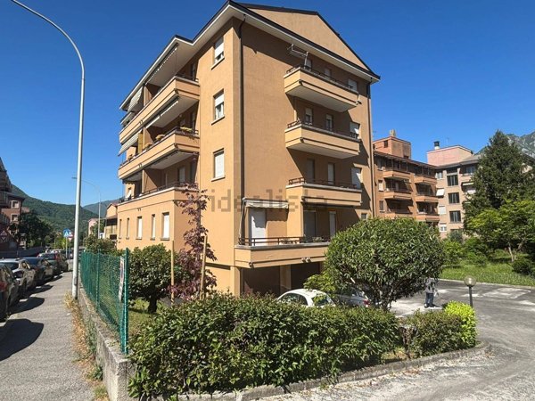 appartamento in vendita a Lecco in zona Germanedo