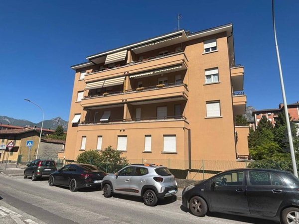appartamento in vendita a Lecco in zona Germanedo