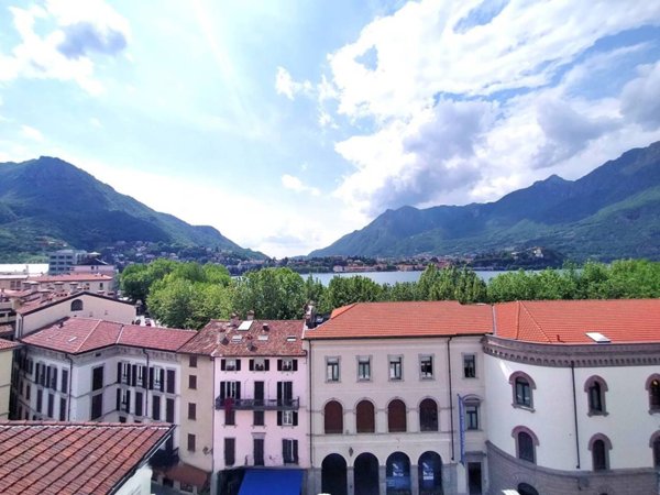 appartamento in vendita a Lecco in zona Pescarenico