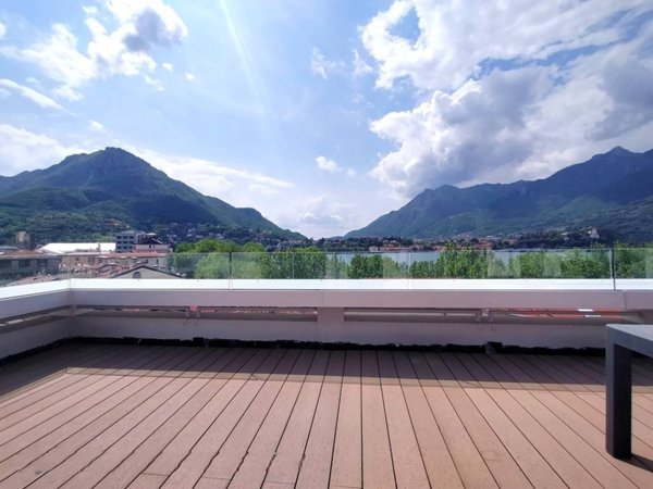 appartamento in vendita a Lecco in zona Pescarenico