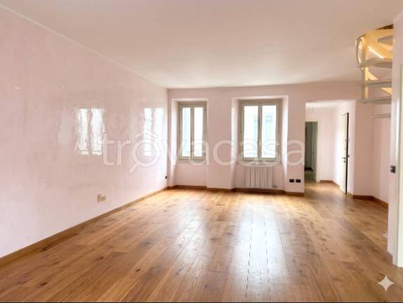 appartamento in vendita a Lecco in zona Lecco Centro