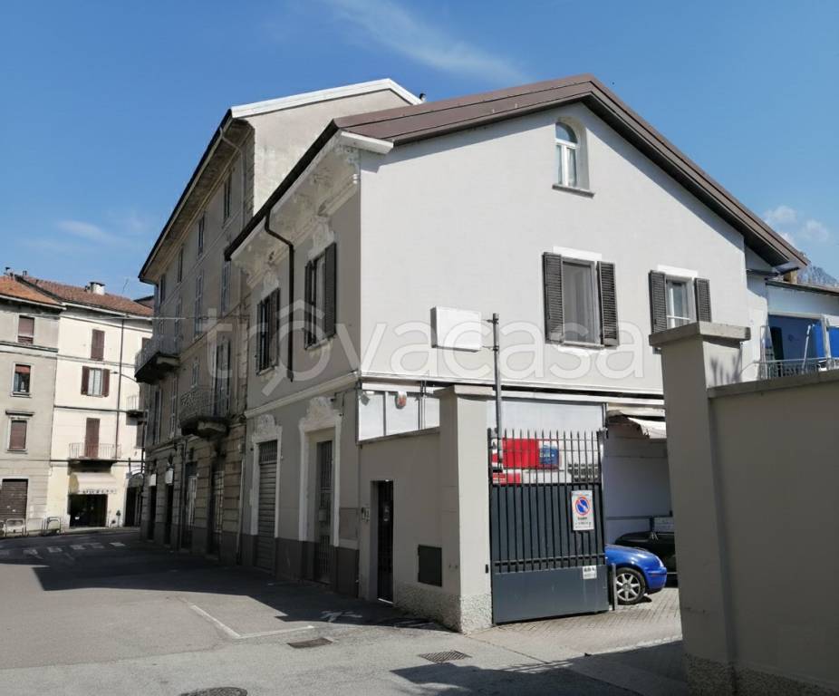 casa indipendente in vendita a Lecco in zona Lecco Centro