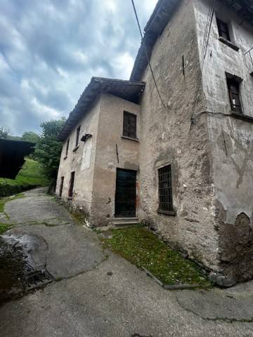 casa indipendente in vendita a Lecco in zona Acquate