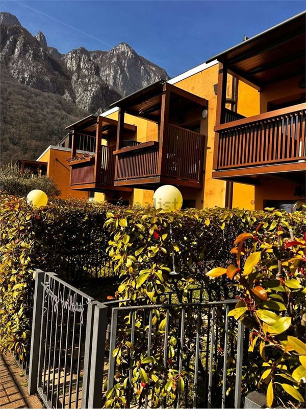 casa indipendente in vendita a Lecco