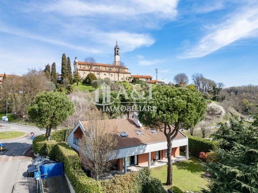 casa indipendente in vendita a Lecco