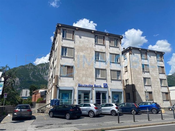 ufficio in vendita a Lecco in zona Belledo