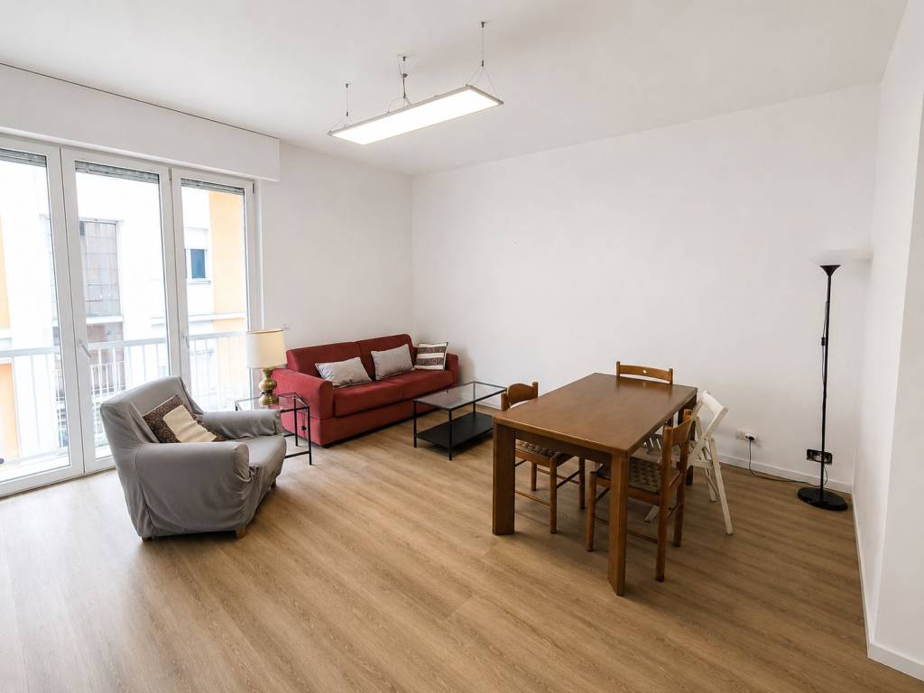 appartamento in vendita a Lecco in zona Olate
