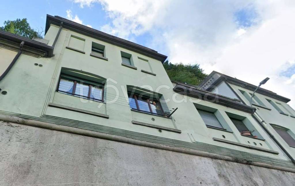 terreno edificabile in vendita a Lecco in zona Laorca