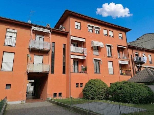 appartamento in vendita a Lecco in zona Pescarenico