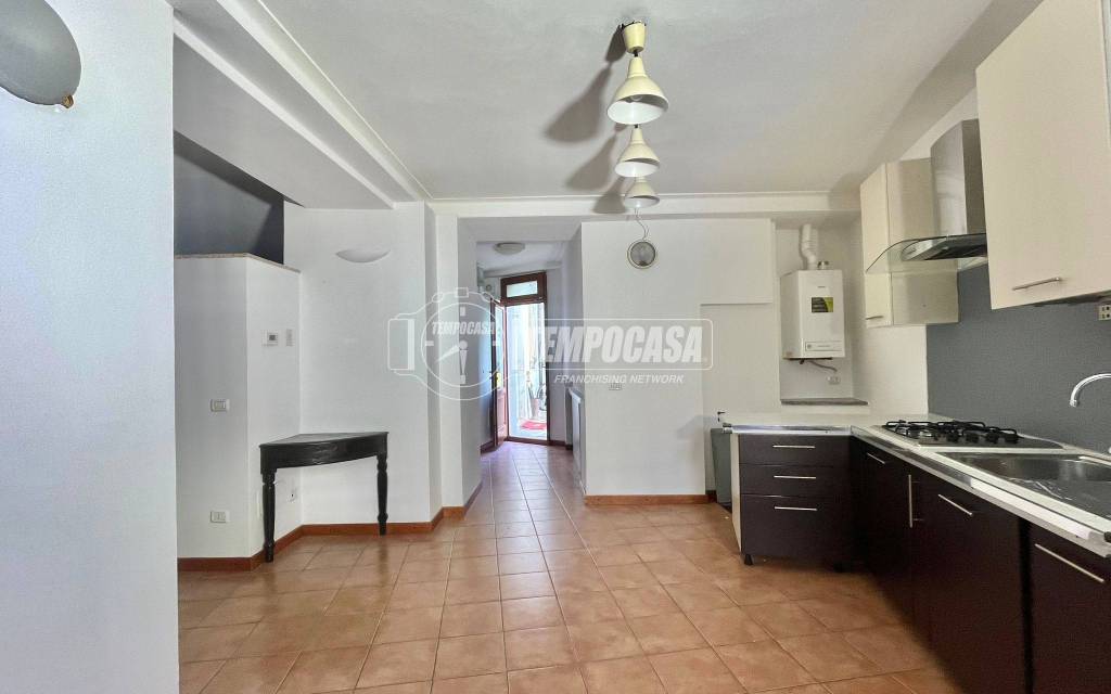 appartamento in vendita a Lecco in zona Castello