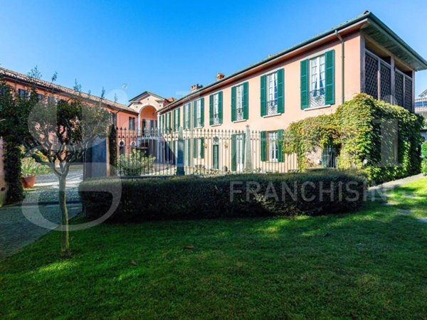 villa in vendita a Lecco in zona San Giovanni