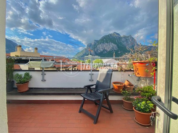 appartamento in vendita a Lecco in zona Pescarenico