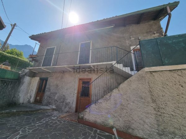 appartamento in vendita a Lecco in zona Malnago