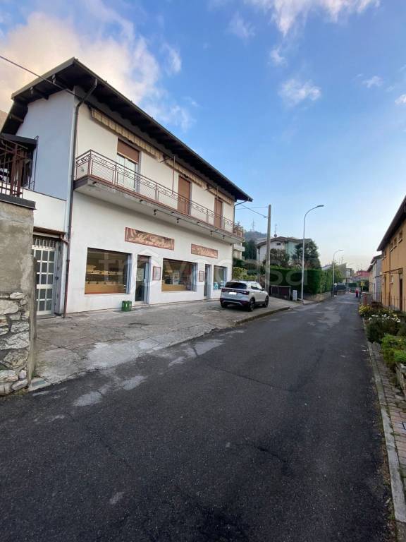 appartamento in vendita a Lecco in zona Chiuso