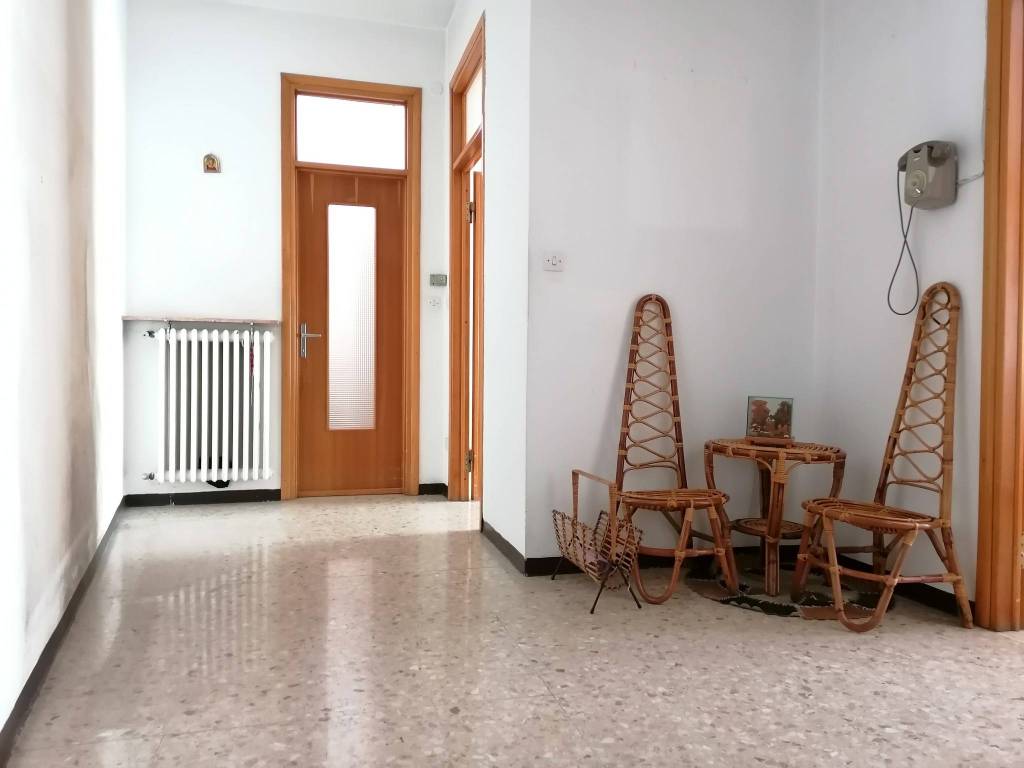 casa indipendente in vendita a Lecco in zona Laorca
