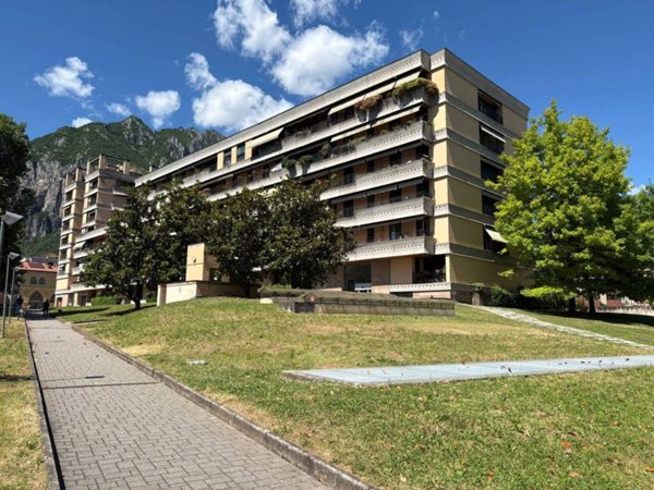 appartamento in vendita a Lecco in zona Caleotto
