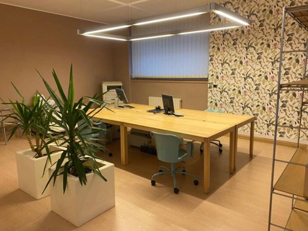 ufficio in vendita a Lecco in zona Lecco Centro